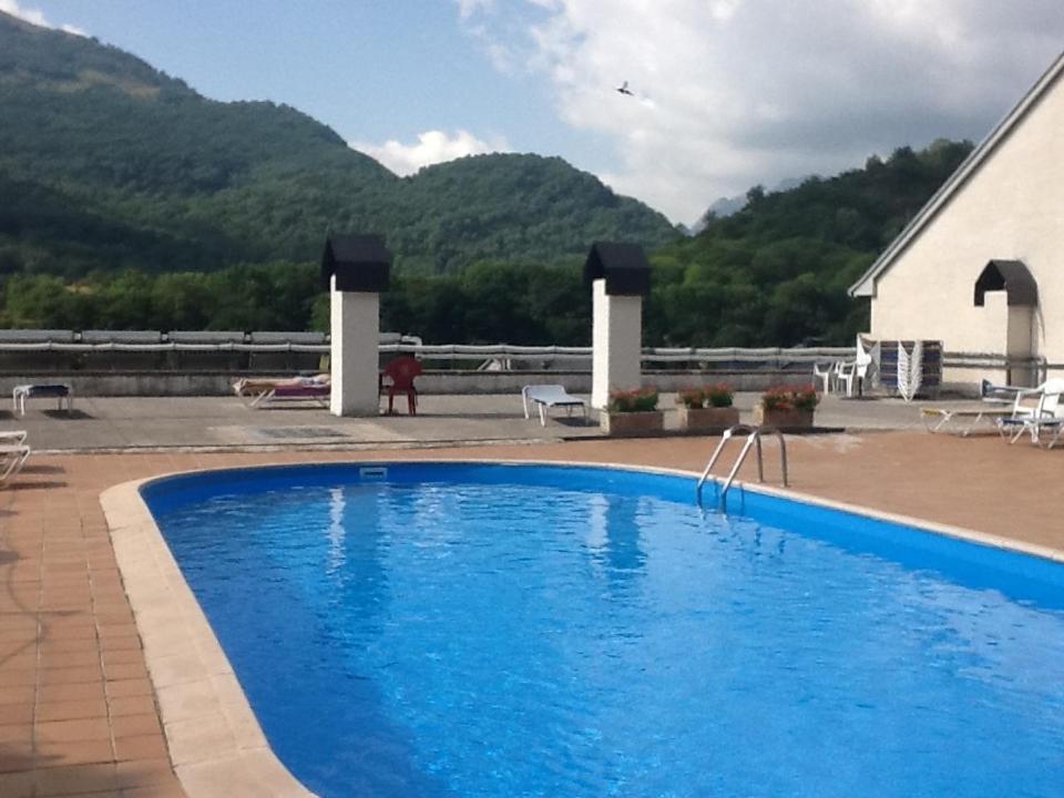 Hotel Escalar Пантикоса Экстерьер фото